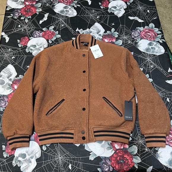 NWT Forever 21 Women's Varsity-Striped Letterman Jacket in Root Beer X-Small - Picture 5 of 12